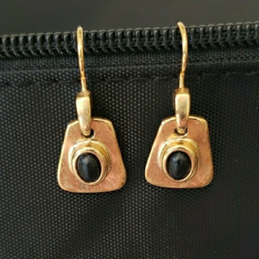 Vtg Gold Drop Earrings with Black Stone Accent